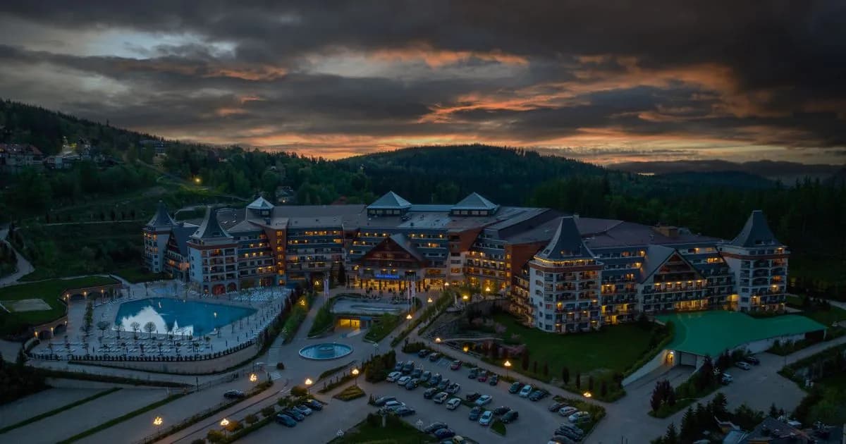 Ile kosztuje nocleg w hotelu Gołębiewski? Ceny pokoi i oferty specjalne