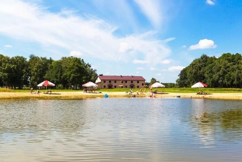 Gdzie na ryby z noclegiem w Wielkopolsce – najlepsze miejsca na wypoczynek